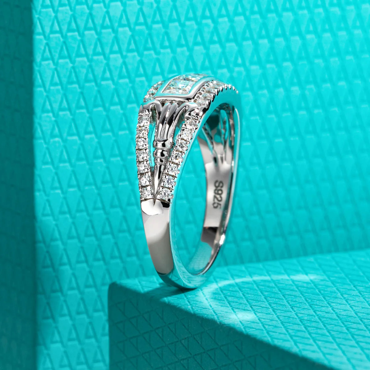 3mm princess moissanite retro ring, side profile, S925 sterling silver — Aurora Moissanite