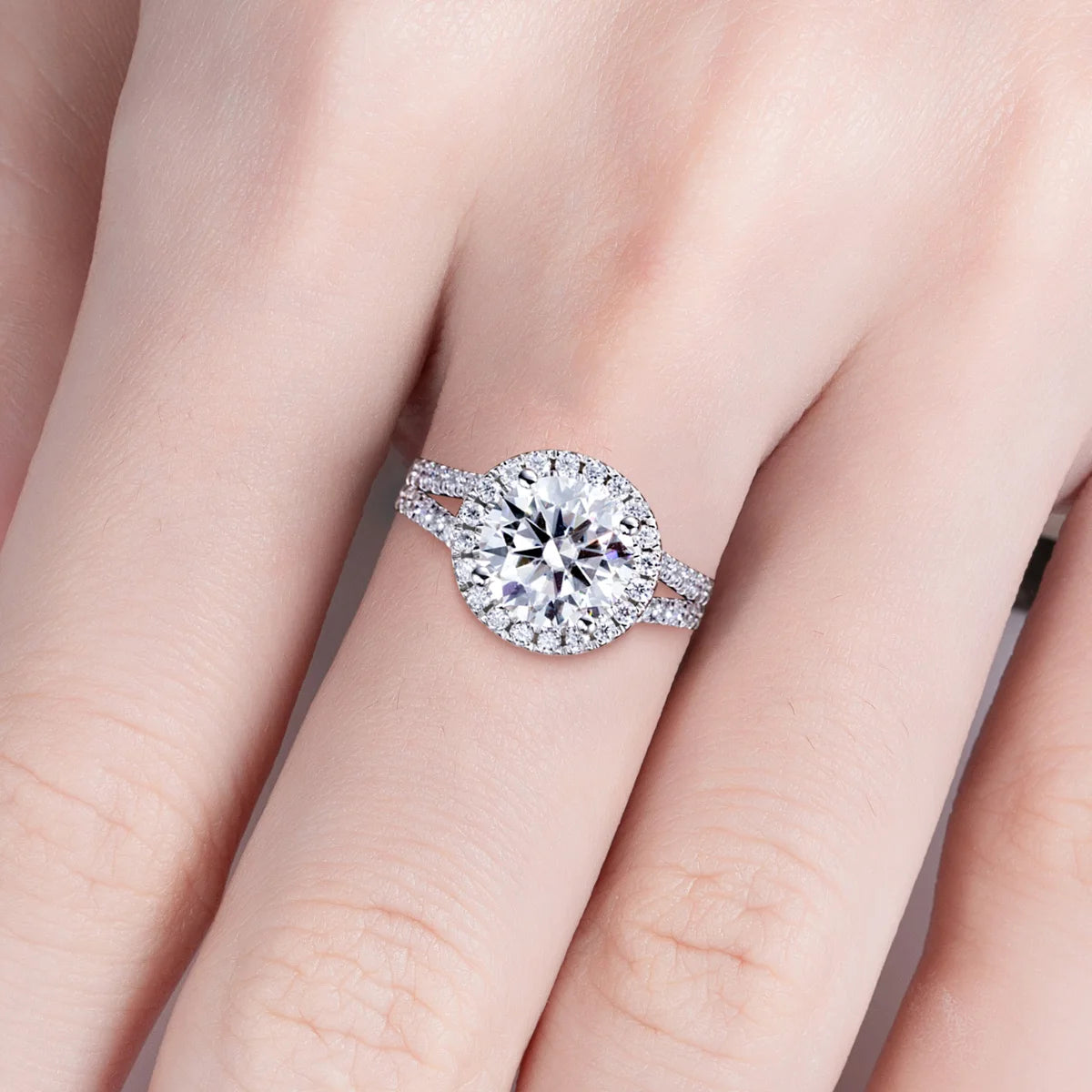 Y-shape halo moissanite ring top view, 3ct center stone with halo surround — Aurora Moissanite