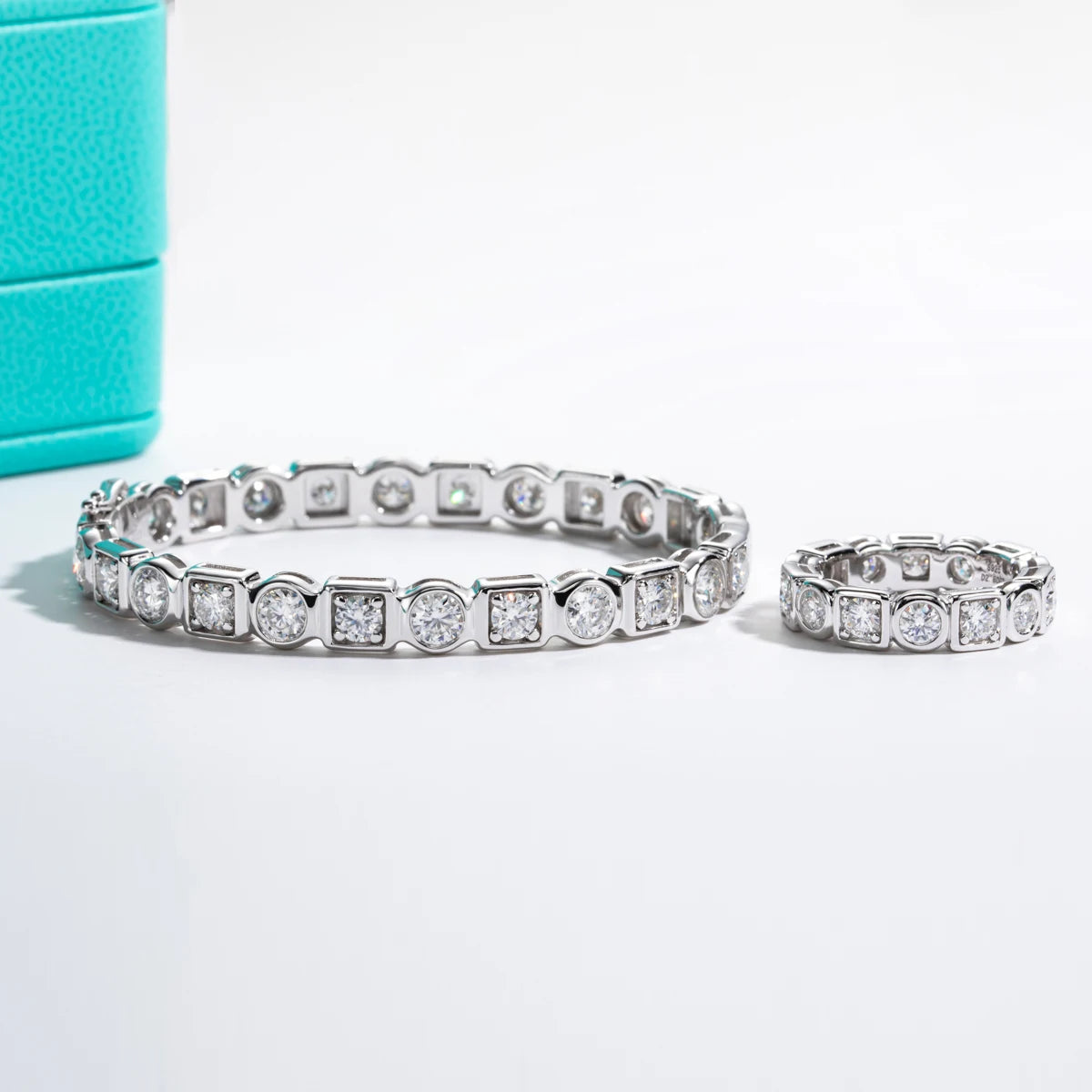 AnuJewel 4.5mm D Color Moissanite Diamond Luxurious Silver Bracelet 18K White Gold Plated Bezel Bangles For Woman Jewelry Gifts