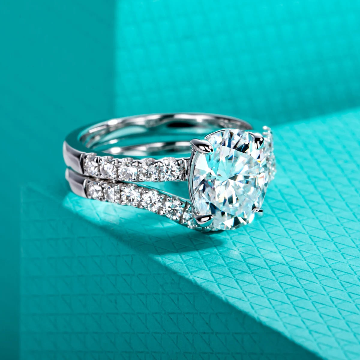 The Sera Ring — 3ct oval moissanite bridal set, front view — Aurora Moissanite
