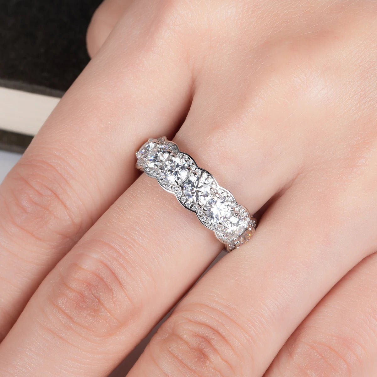 Moissanite dense pavé band top view, 4mm main stones and 0.8mm accent stones — Aurora Moissanite