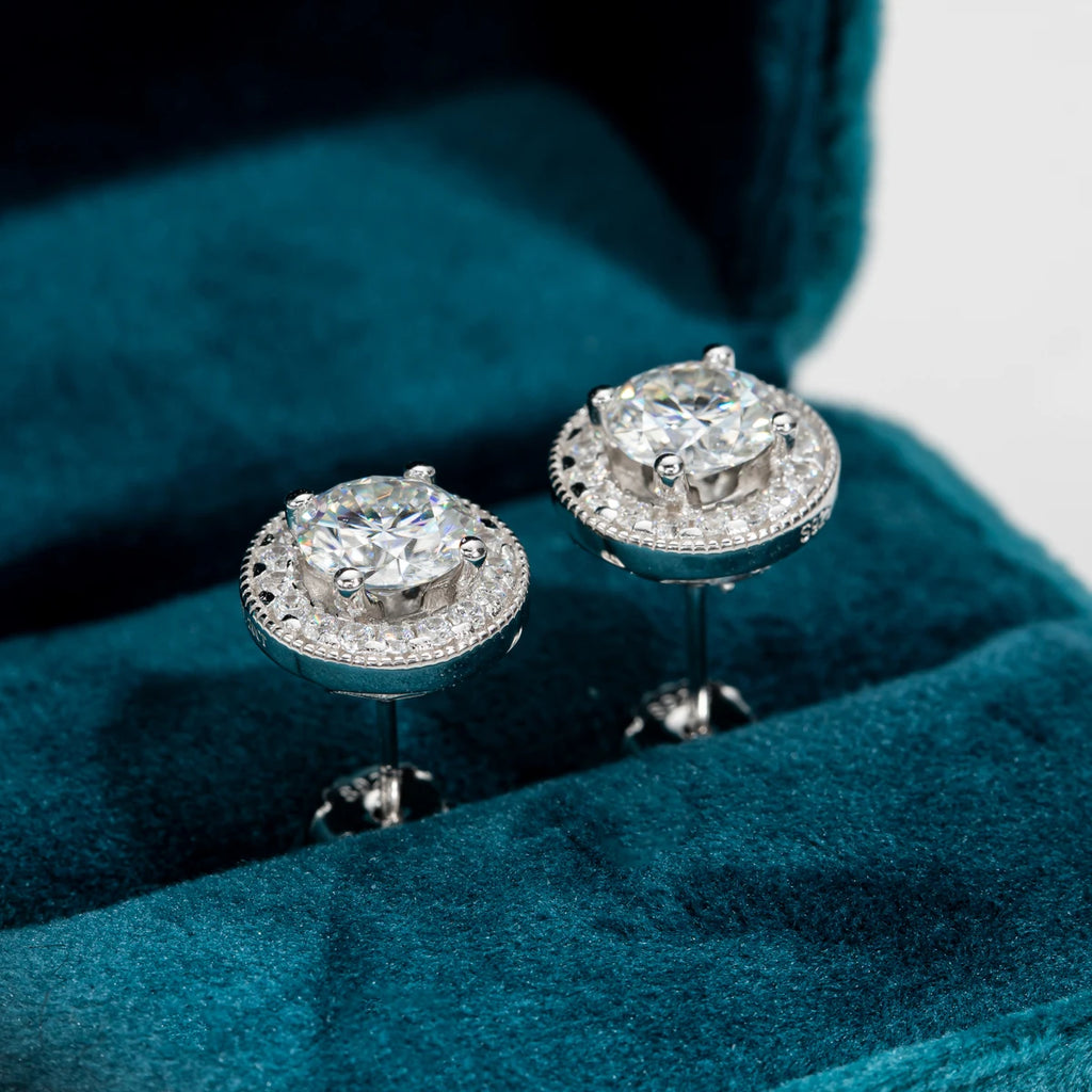 2.4cttw vintage moissanite earrings side view, 18K gold — Aurora Moissanite