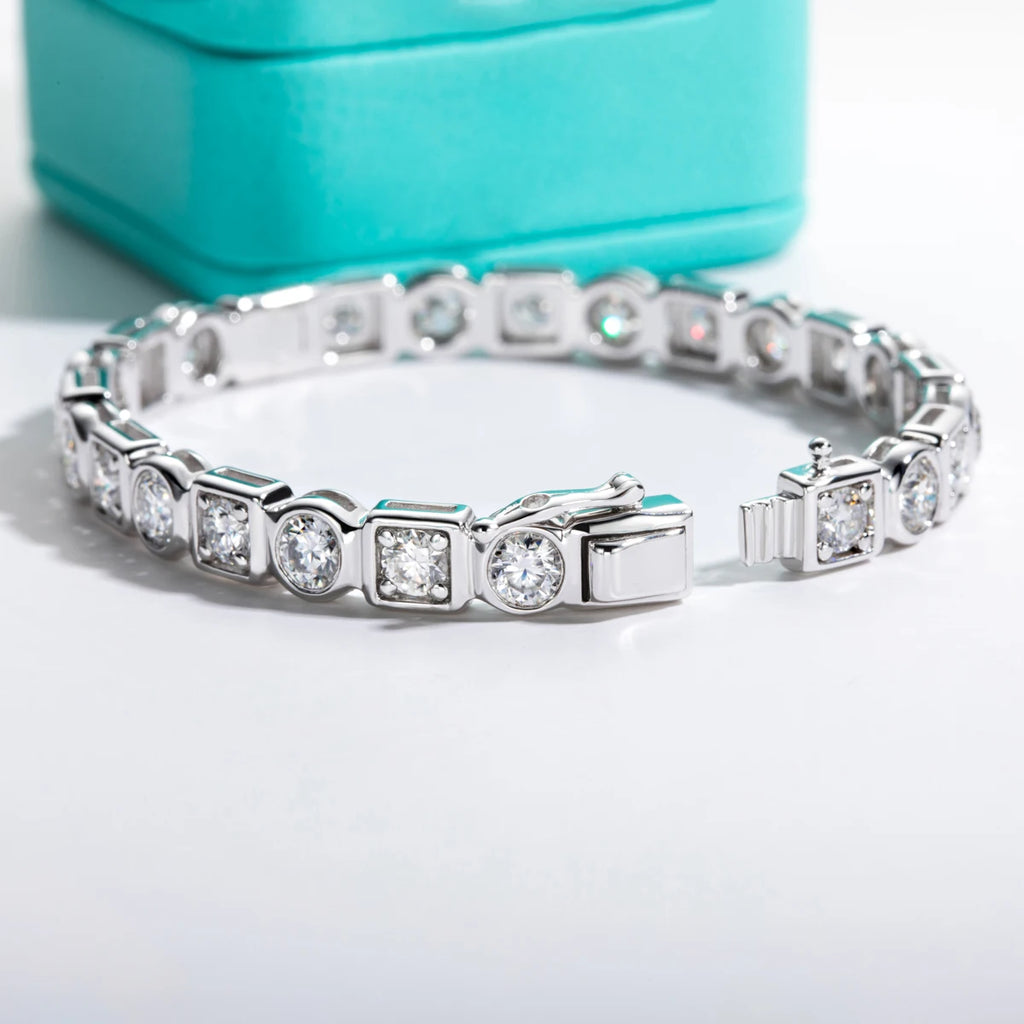 AnuJewel 4.5mm D Color Moissanite Diamond Luxurious Silver Bracelet 18K White Gold Plated Bezel Bangles For Woman Jewelry Gifts