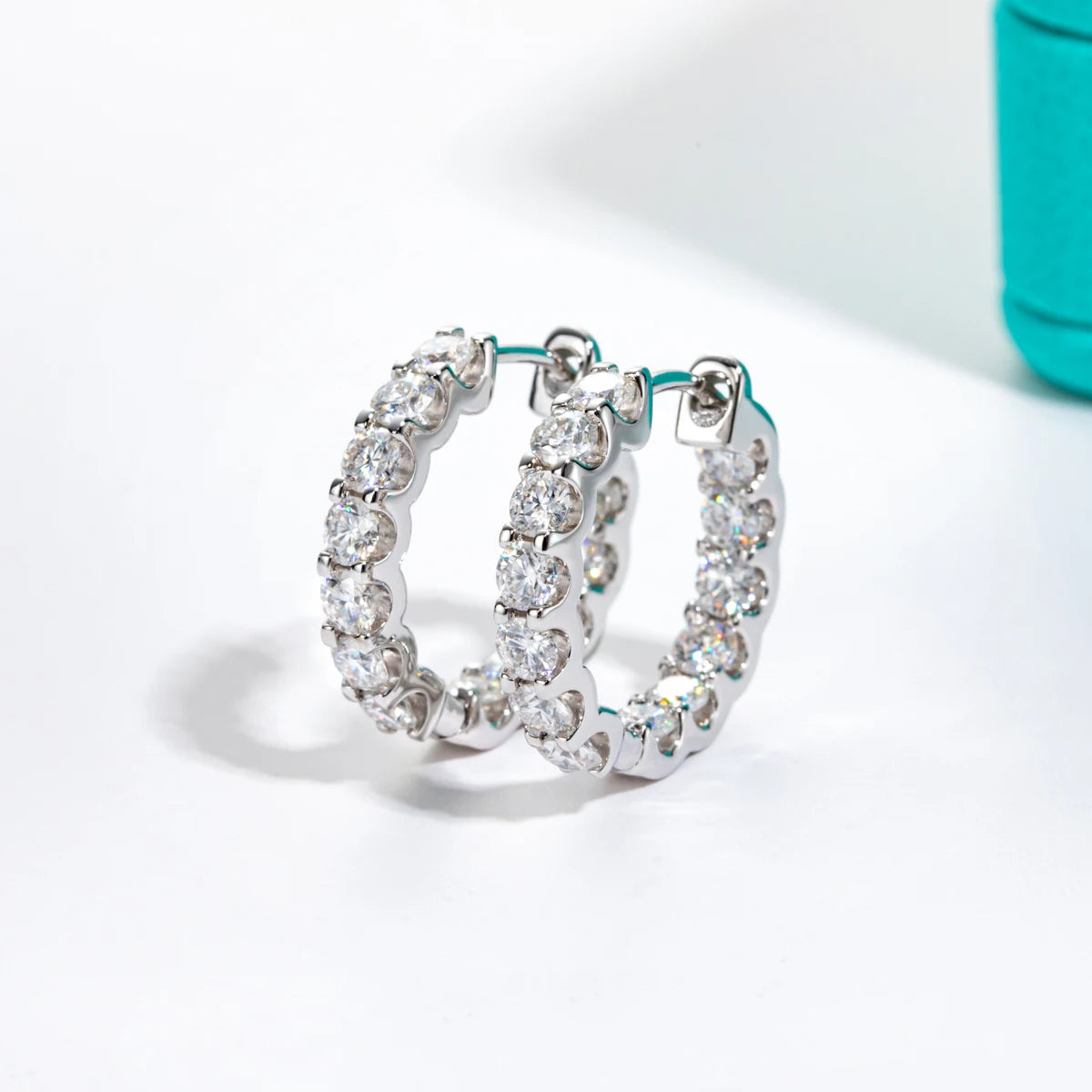 AnuJewel 3mm 2.6cttw D Color Moissanites Hoop Earrings 925 Sterling Silver Luxury Huggie Earring for Women Jewelry Wholesale