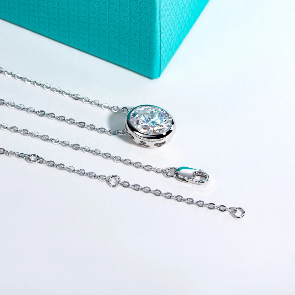 AnuJewel 0.5ct/1ct/2ct/3ct D Color Oval Cut Moissanite Bezel Pendant Necklace 925 Sterling Silver Valentine's Day for Women