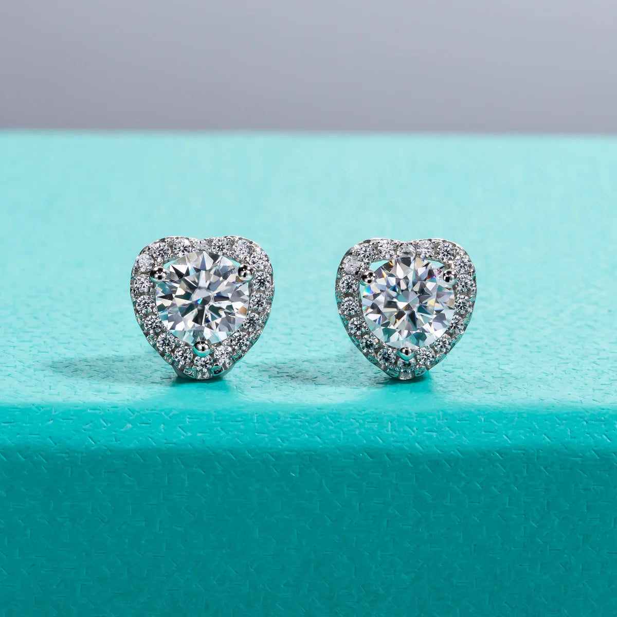 AnuJewel 1cttw D Color Moissanite Halo Earrings 925 Sterling Silver 18k Gold Plated Heart Stud Earring for Women Jewelry Gifts