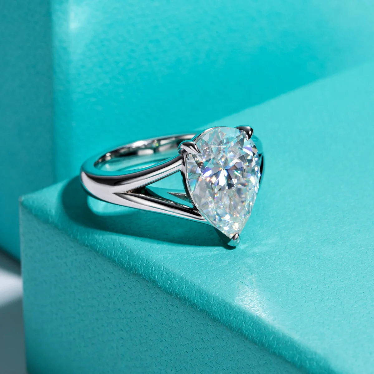 5ct pear moissanite solitaire ring, side profile, S925 sterling silver — Aurora Moissanite