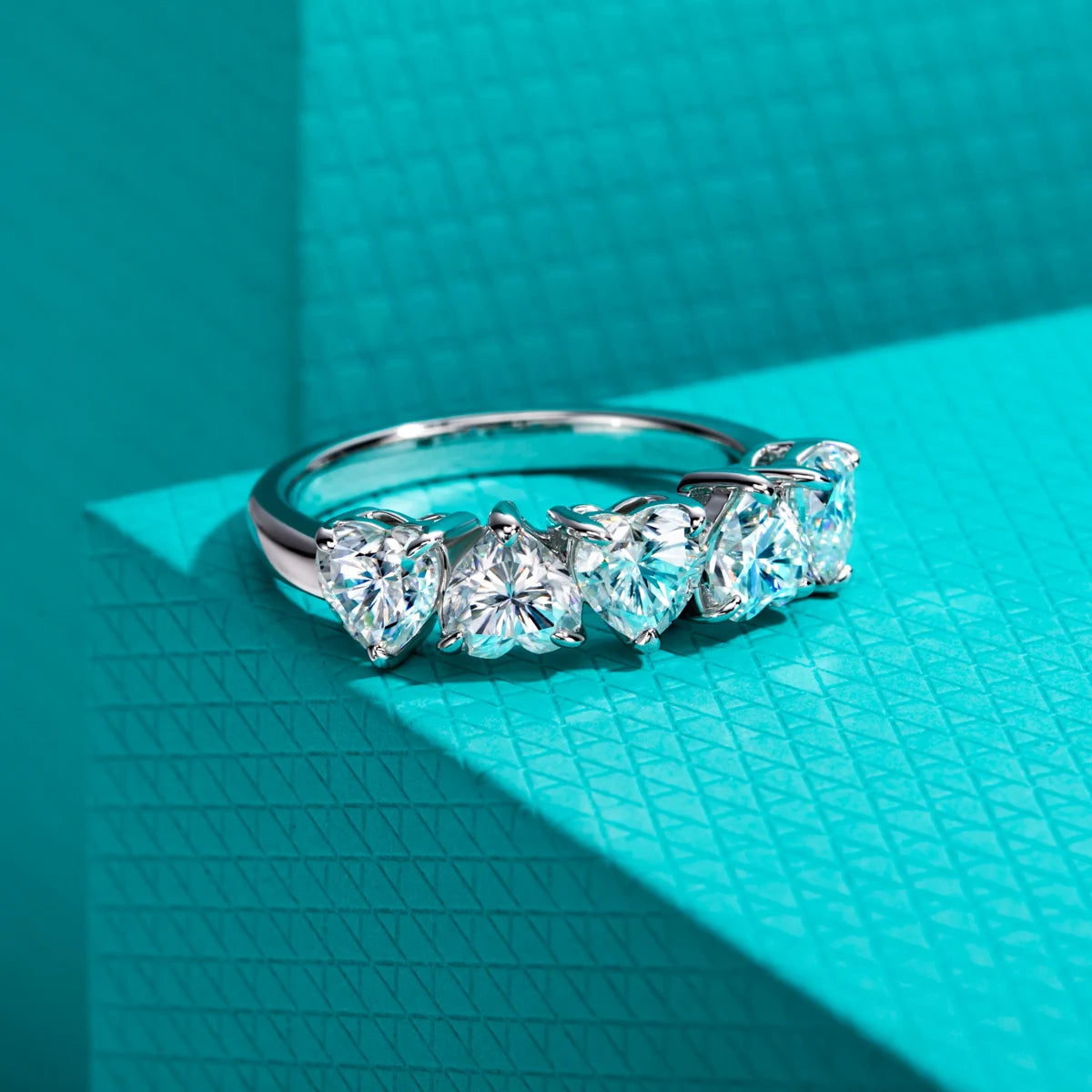 2.5cttw heart moissanite ring, side profile, 18K gold plated sterling silver — Aurora Moissanite