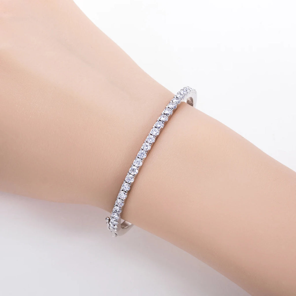 3mm moissanite bangle close-up showing D color VVS1 round stones — Aurora Moissanite