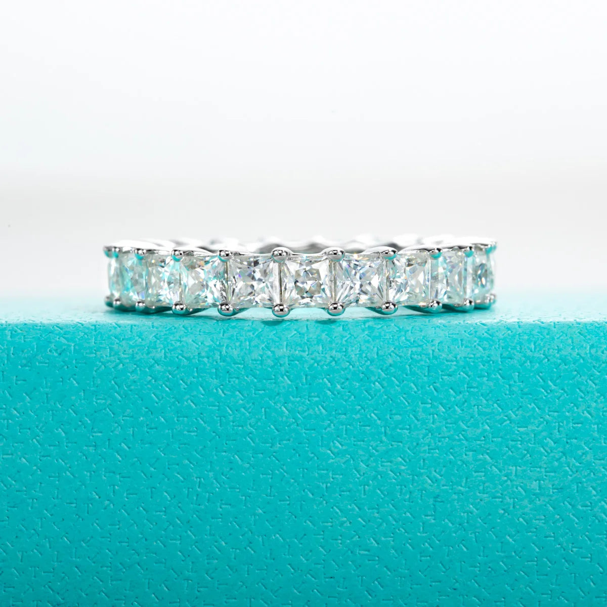 Princess cut moissanite eternity band 3mm D color VVS1, square-cut stone row — Aurora Moissanite