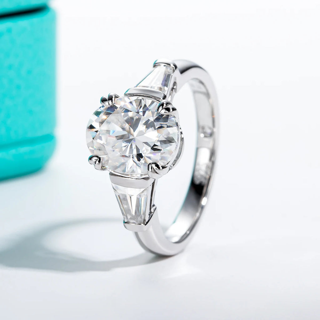 The Raen Ring — 3.8cttw oval moissanite, front view — Aurora Moissanite