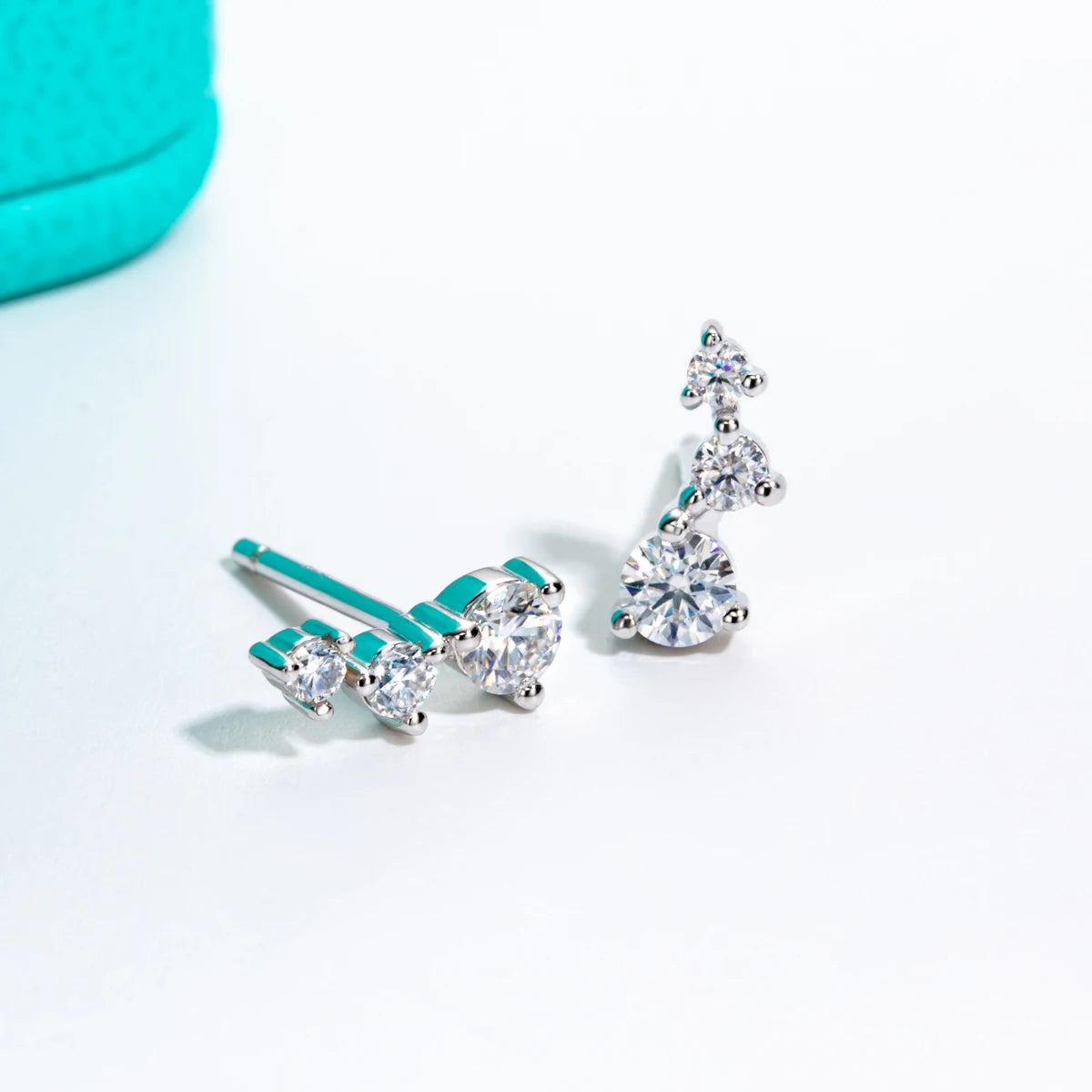 AnuJewel Moissanite Stud Earrings 925 Sterling Silver Gold Plated Lab Created Diamond Smile Earrings For Women Jewelry Wholesale