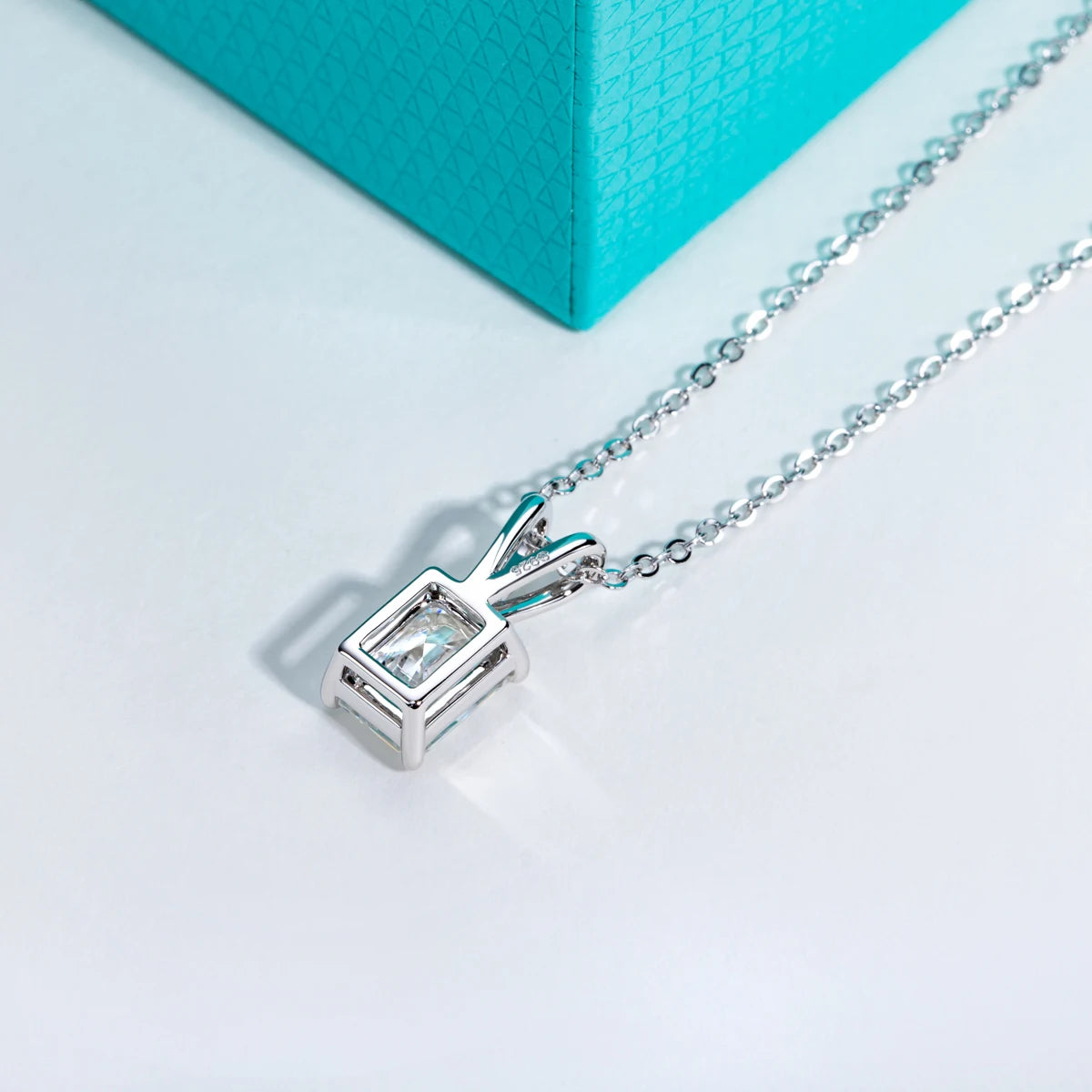 AnuJewel 2ct/3ct/4ct/5ct D Color Radiant Cut Moissanite Diamond Pendant Necklace 925 Sterling Silver Jewelry Gifts for Women