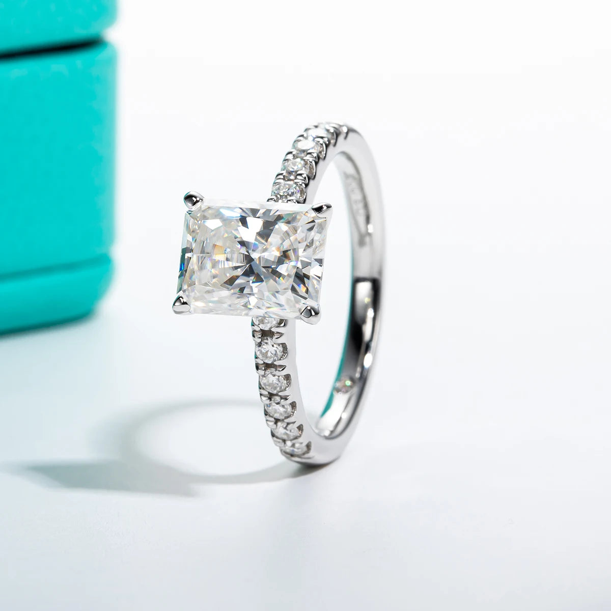 The Drift Ring — 3ct radiant moissanite solitaire, front view, 18K gold — Aurora Moissanite
