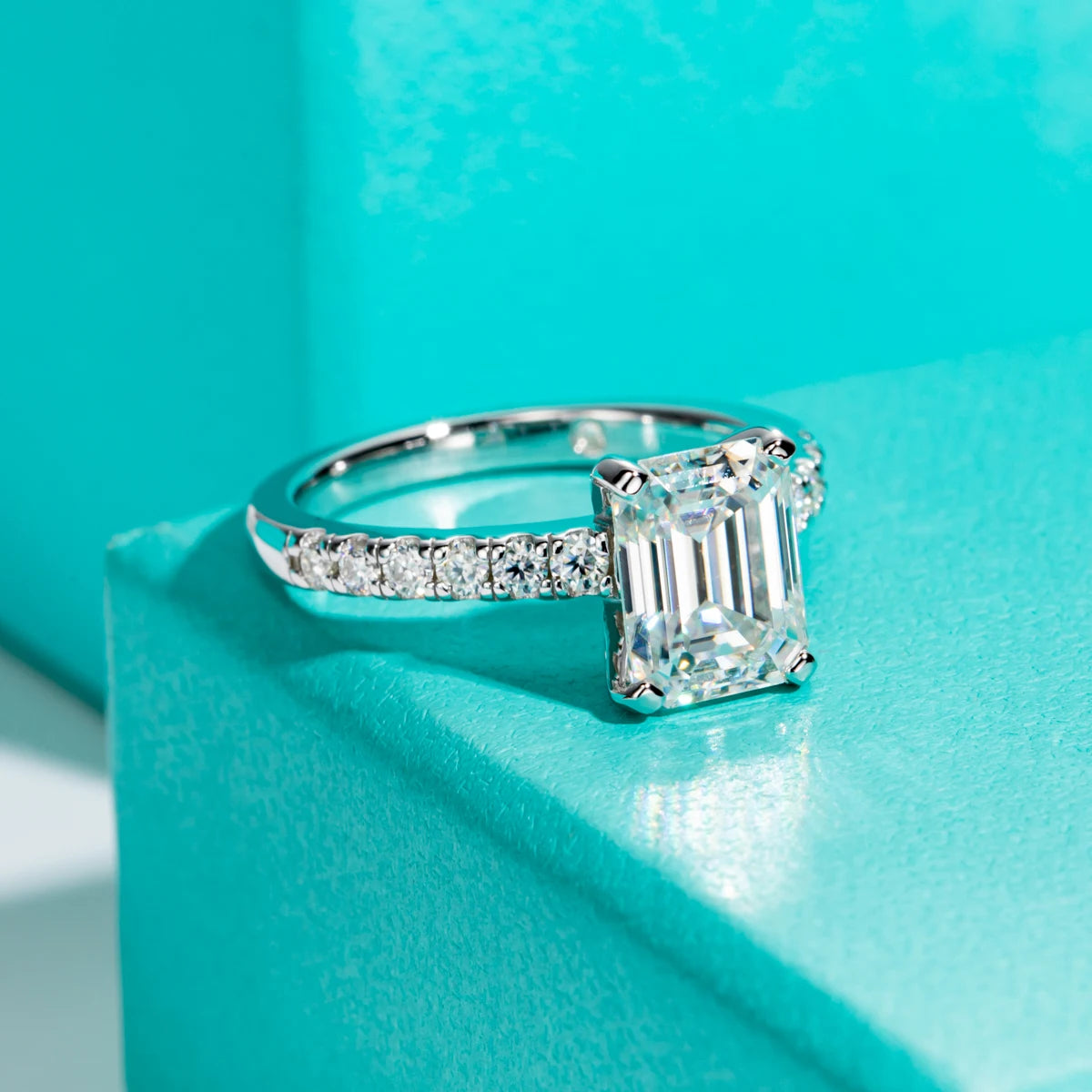 Emerald moissanite 3ct D color VVS1, luxury prong solitaire — Aurora Moissanite
