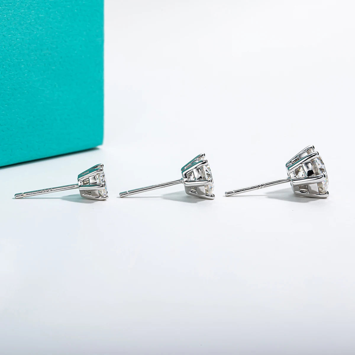 AnuJewel Moissanite Earrings （Not participating in the event.）