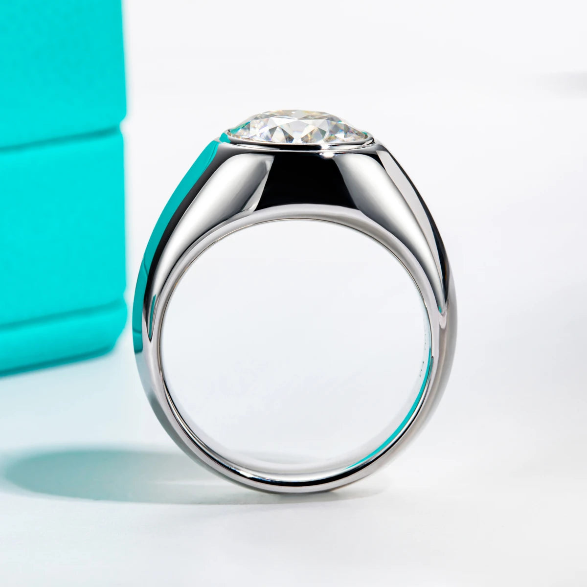 4ct moissanite bezel men's ring, side profile, 18K gold — Aurora Moissanite