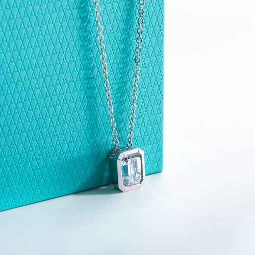 AnuJewel 0.6ct/1ct/2ct/3ct D Color Emerald Cut Moissanite Bezel Pendant Necklace 925 Sterling Silver Jewelry Gifts for Women