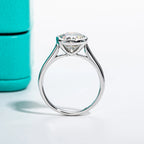 Oval moissanite 3ct D color VVS1, continuous bezel rim detail — Aurora Moissanite