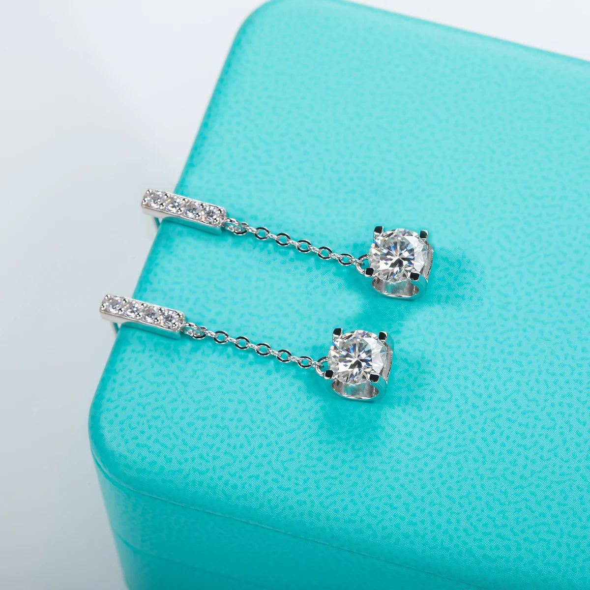 1ct moissanite classic earrings side view, 18K white gold — Aurora Moissanite