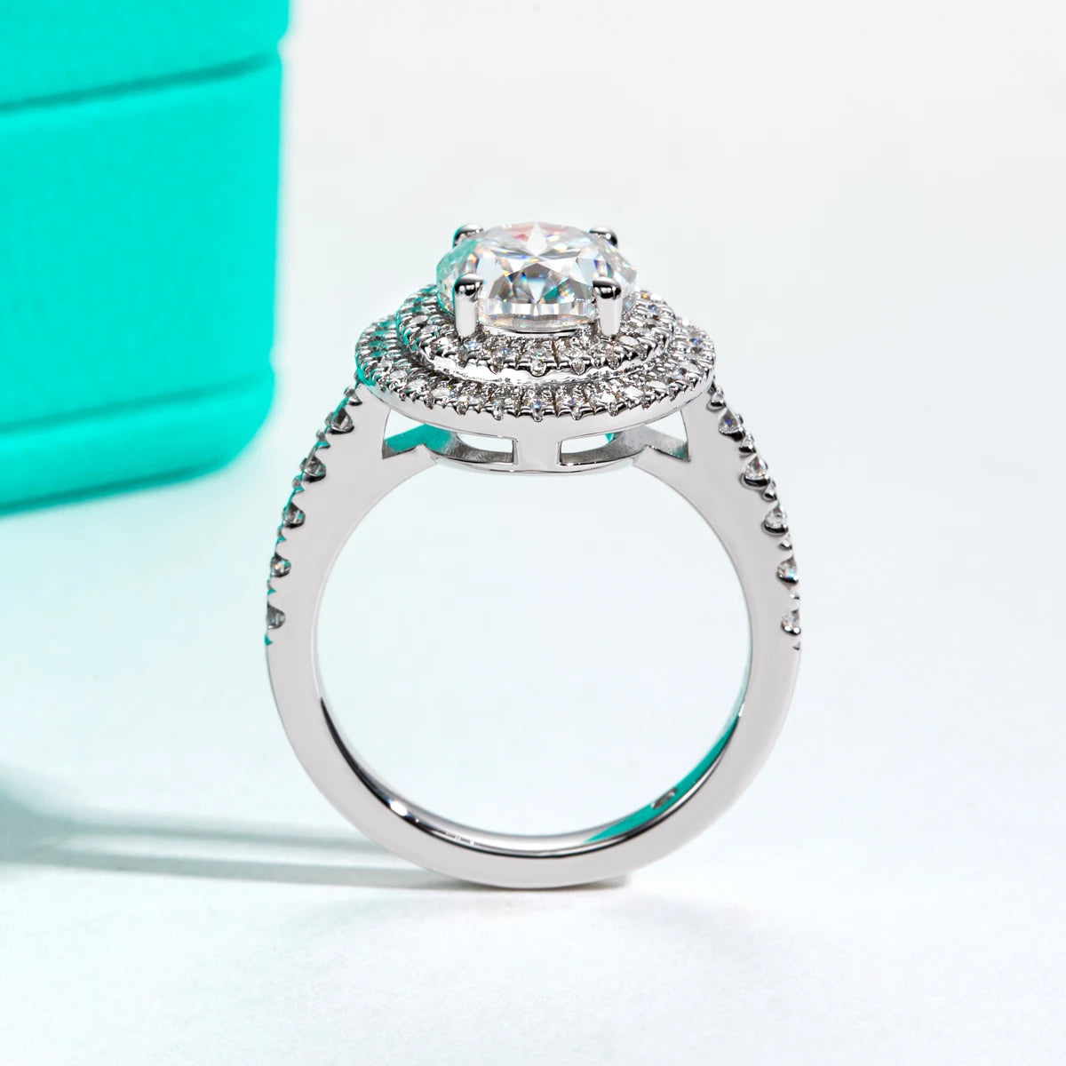 Oval moissanite 3ct D color VVS1 double halo, two concentric ring detail — Aurora Moissanite