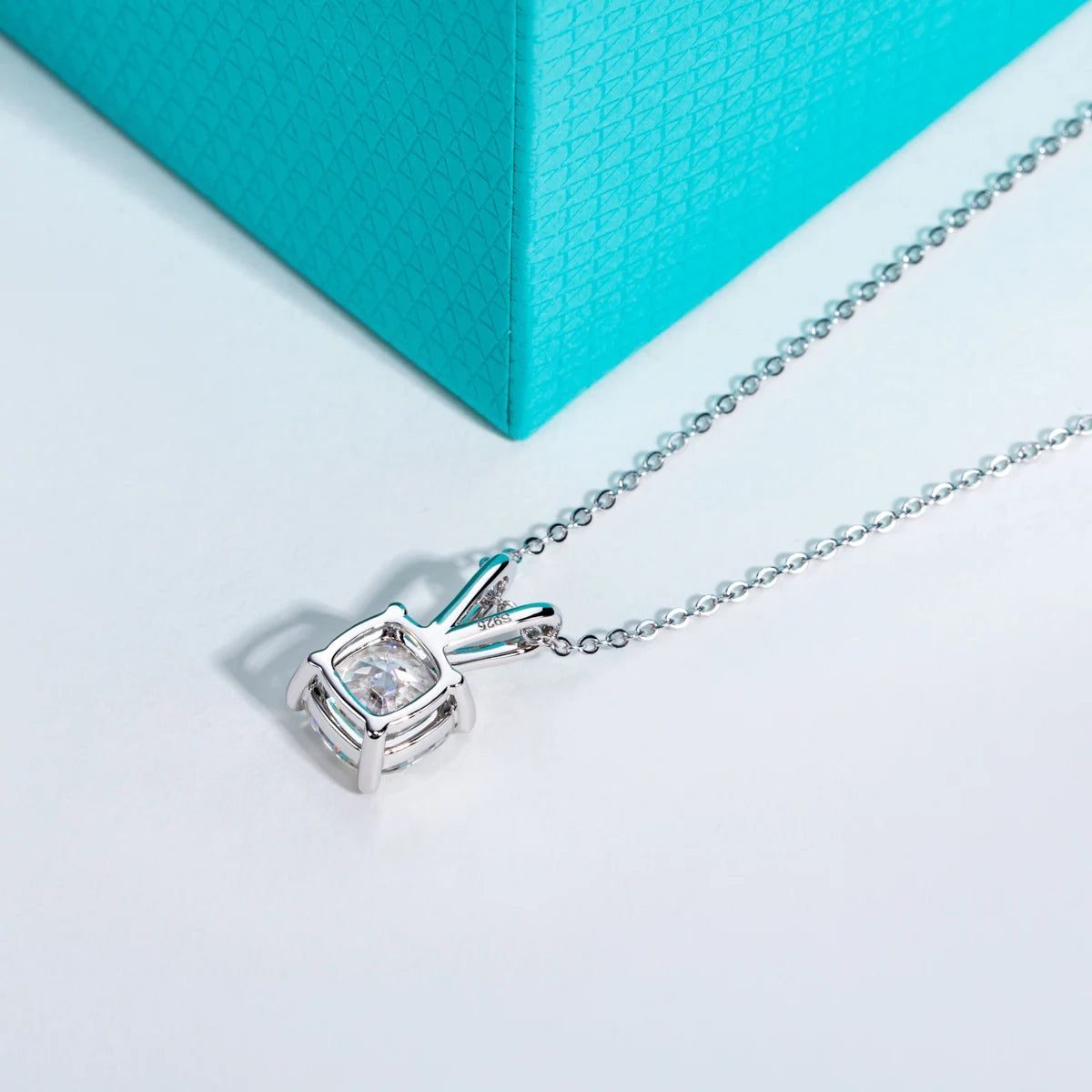 AnuJewel Cushion Cut Moissanite Pendant Necklace 2ct/3ct/4.5ct/5ct D Color 925 Sterling Silver Classic Jewelry Gifts for Women