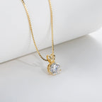 Round moissanite pendant 1ct D color VVS1, three-prong claw setting detail — Aurora Moissanite