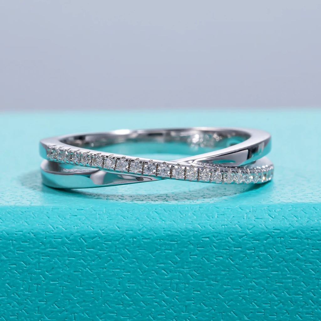 The Lace Band lifestyle — moissanite cross pattern ring worn on finger — Aurora Moissanite