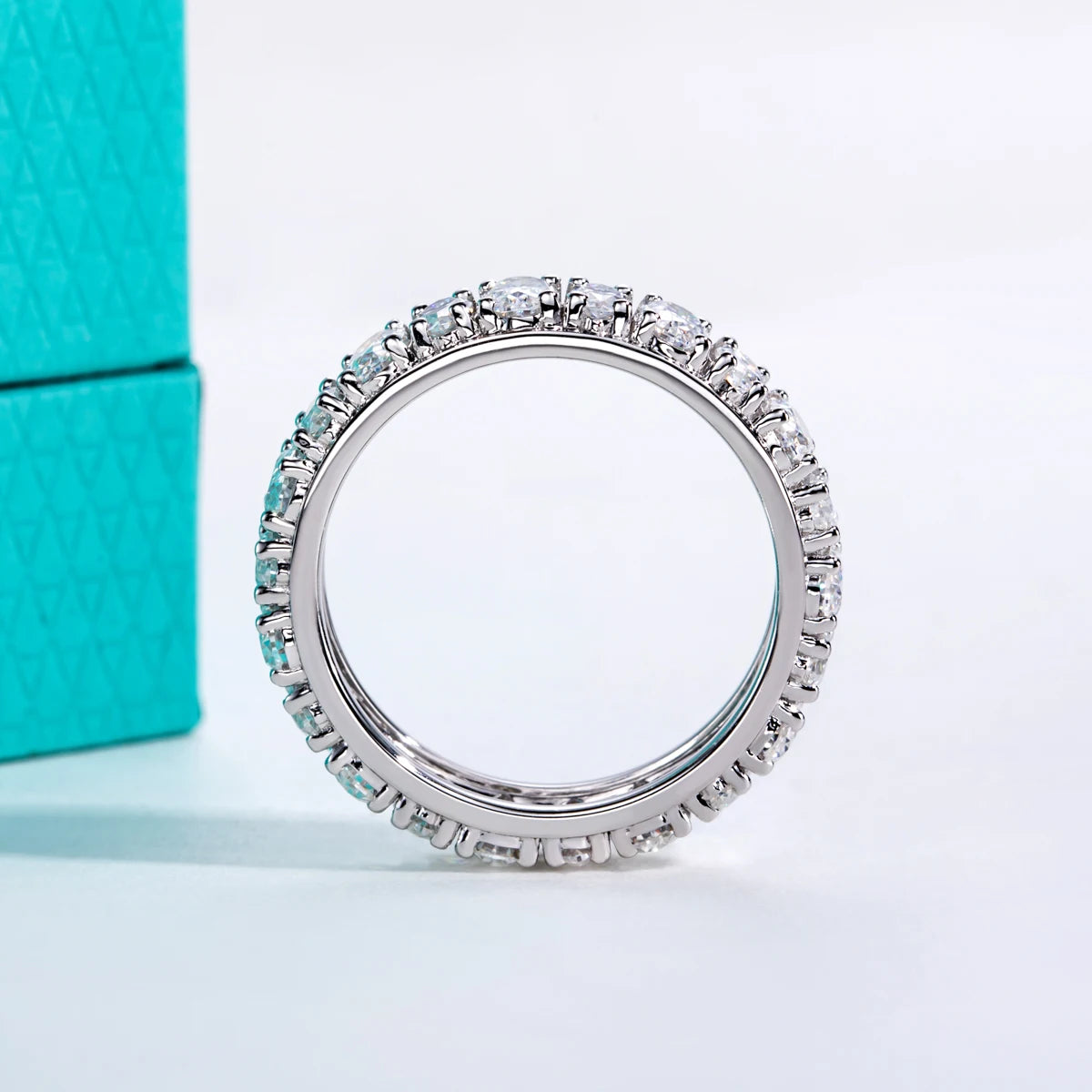 The Mori Band — oval marquise moissanite alternating band, front view — Aurora Moissanite