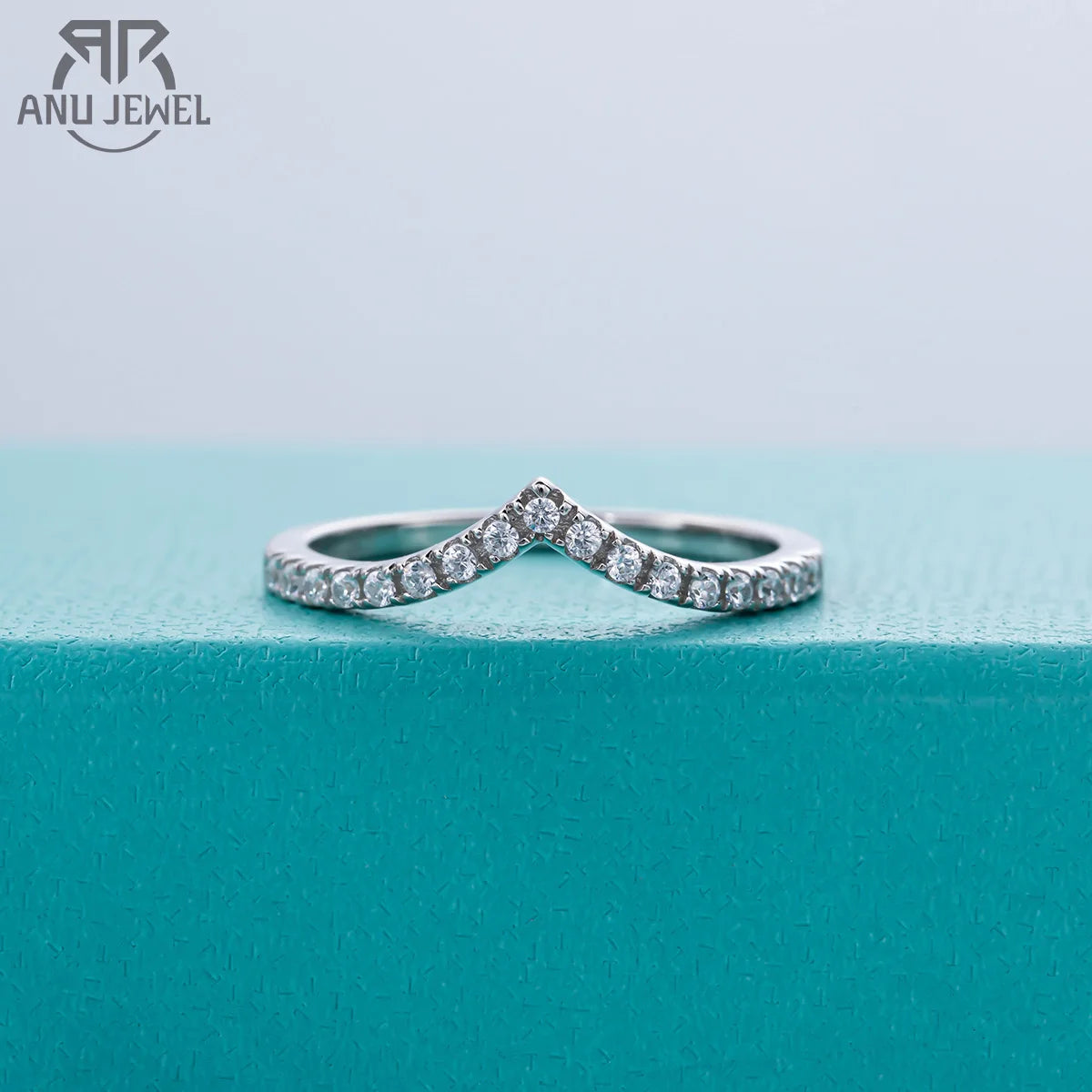 Moissanite V-row formation wedding ring, 18K white gold S925 silver — Aurora Moissanite