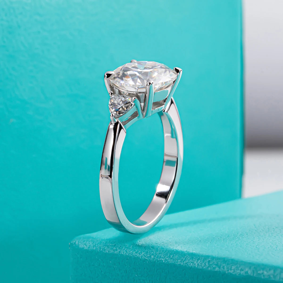 4.6ct round moissanite engagement ring, side profile, 18K white gold plated — Aurora Moissanite