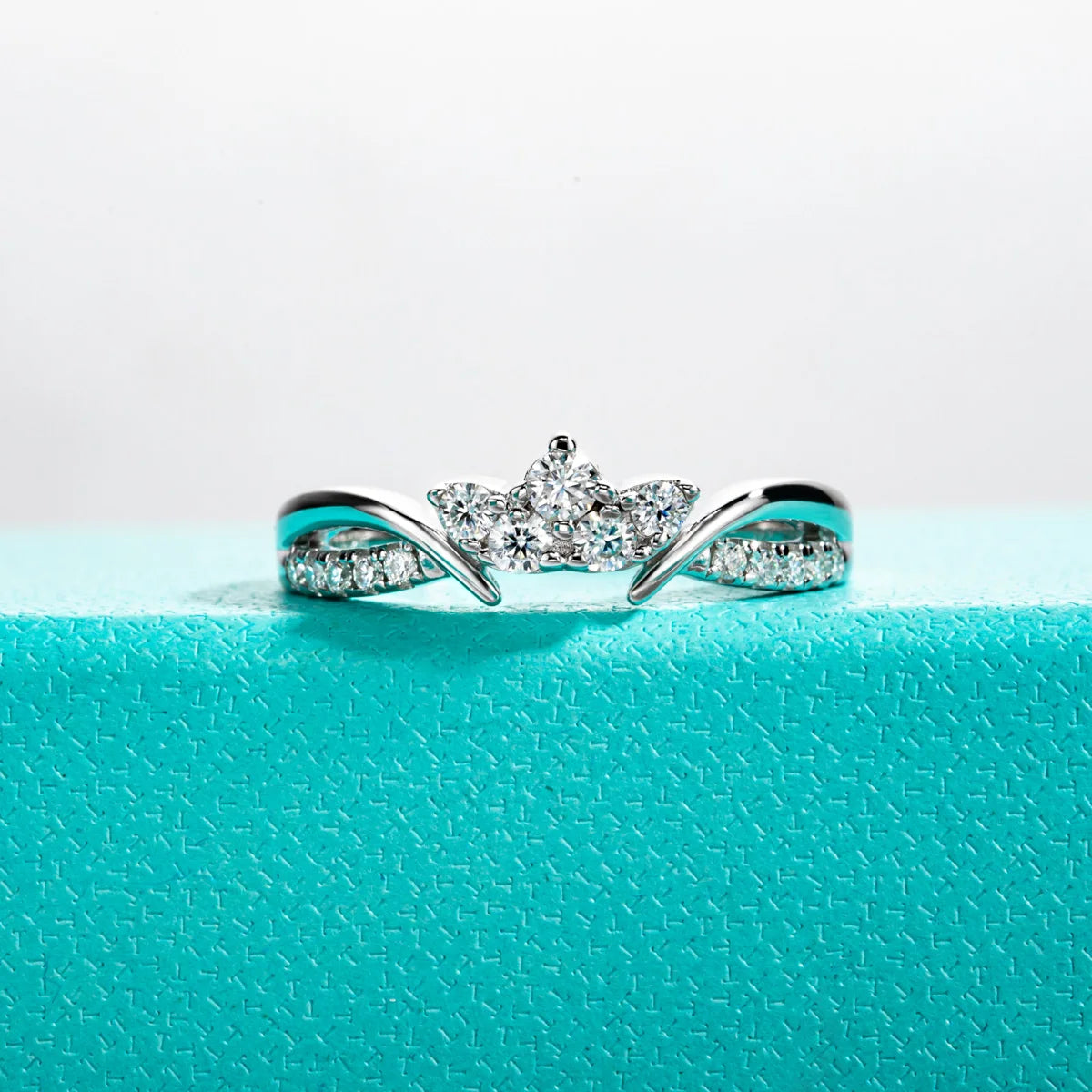 The Cora Ring
