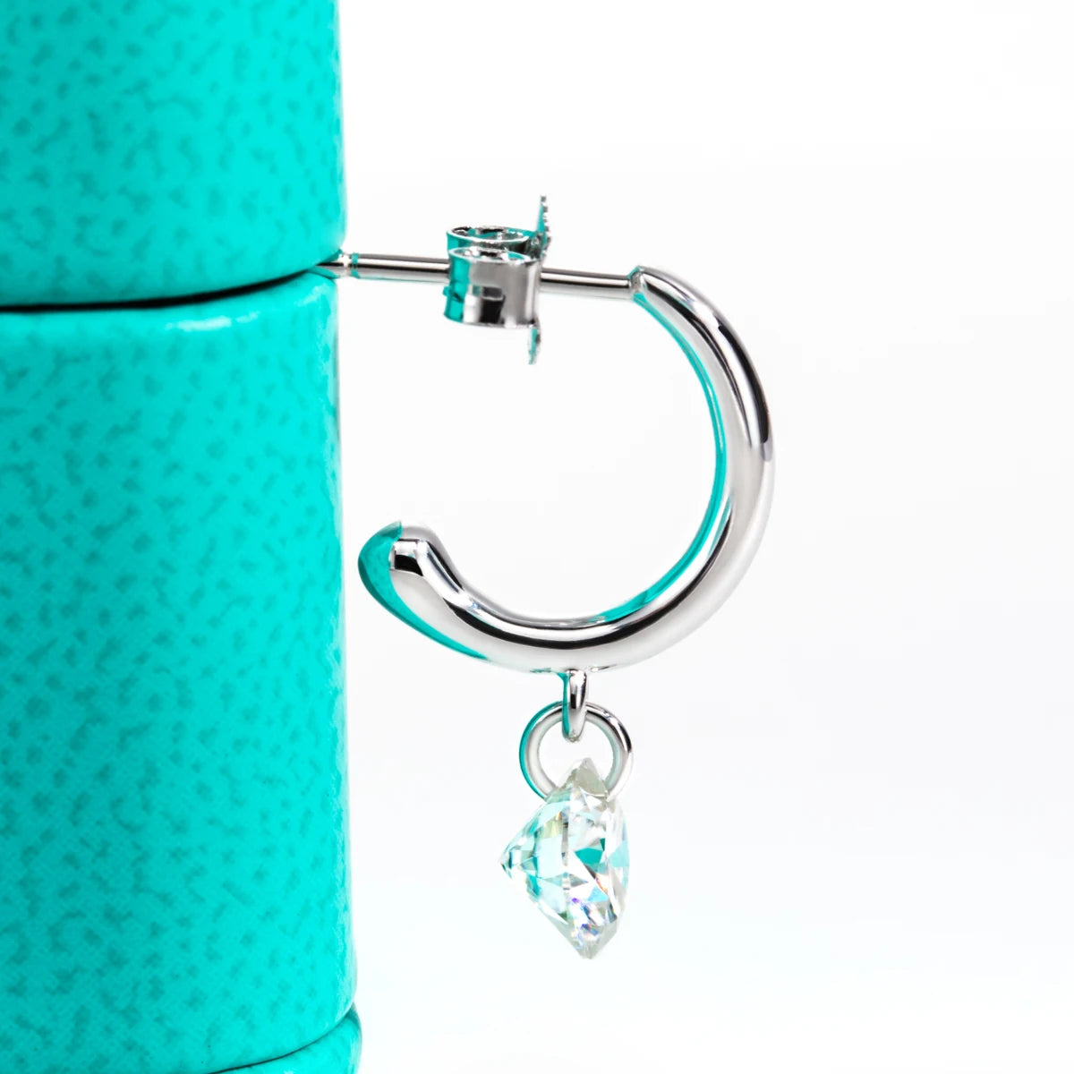 2cttw moissanite drop earrings, side view, 18K gold — Aurora Moissanite