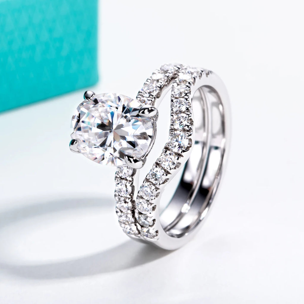 The Sera Ring worn — 3ct oval moissanite bridal set, S925 — Aurora Moissanite