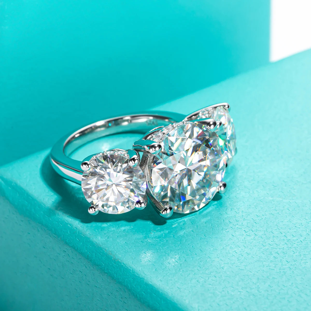 11cttw three-stone moissanite ring, side profile, S925 — Aurora Moissanite