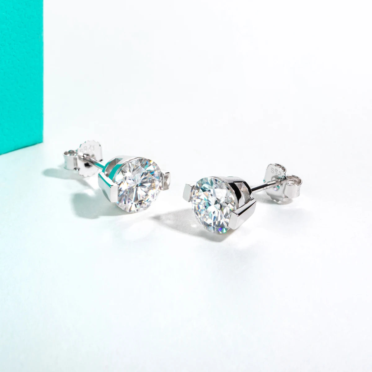 AnuJewel 1cttw-6cttw Moissanites Earrings 925 Sterling Silver D Color VVS1 Moissanite Classic Stud Earrings for Woman Jewelry