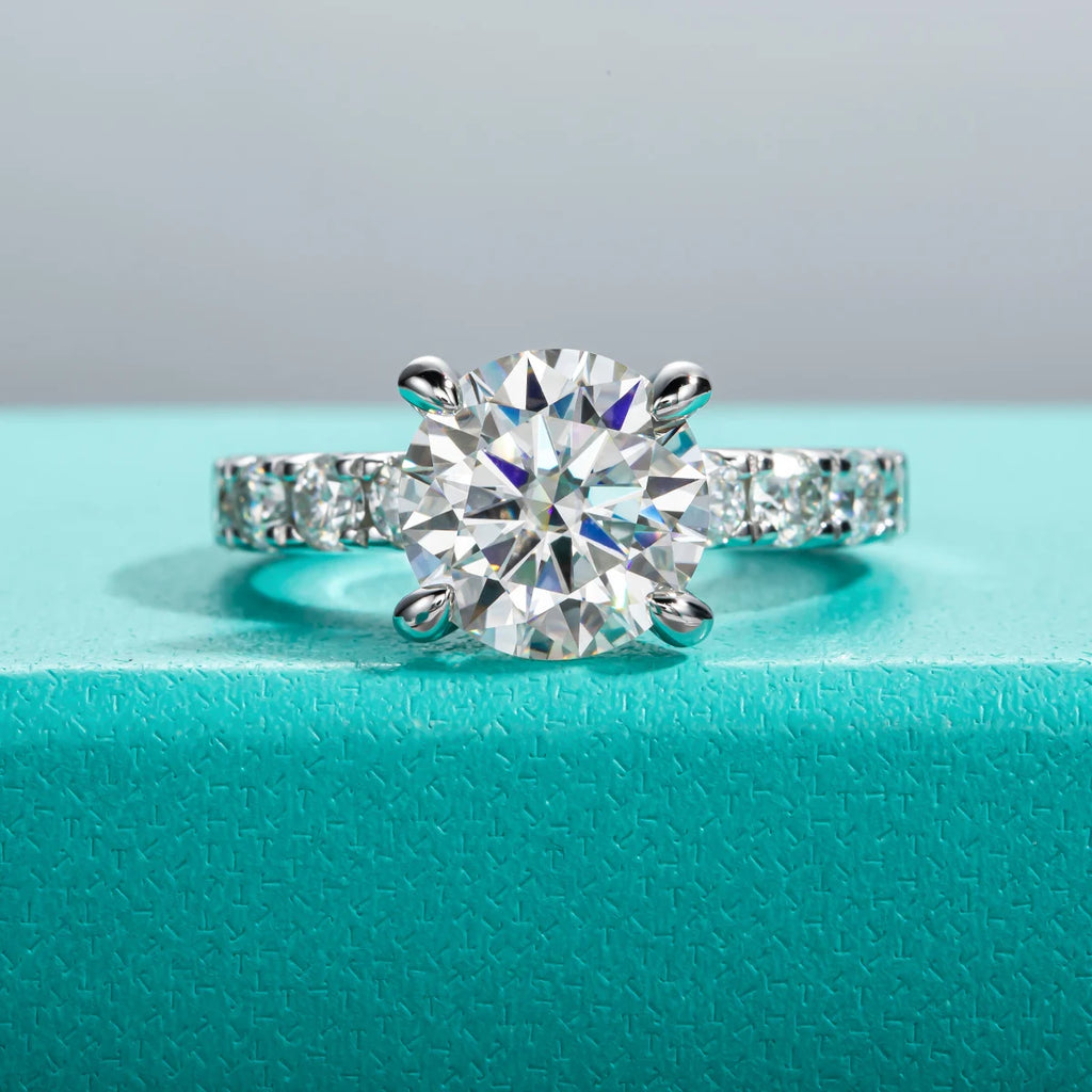 The Enne Ring lifestyle — 3.5ct moissanite ring set worn on finger — Aurora Moissanite