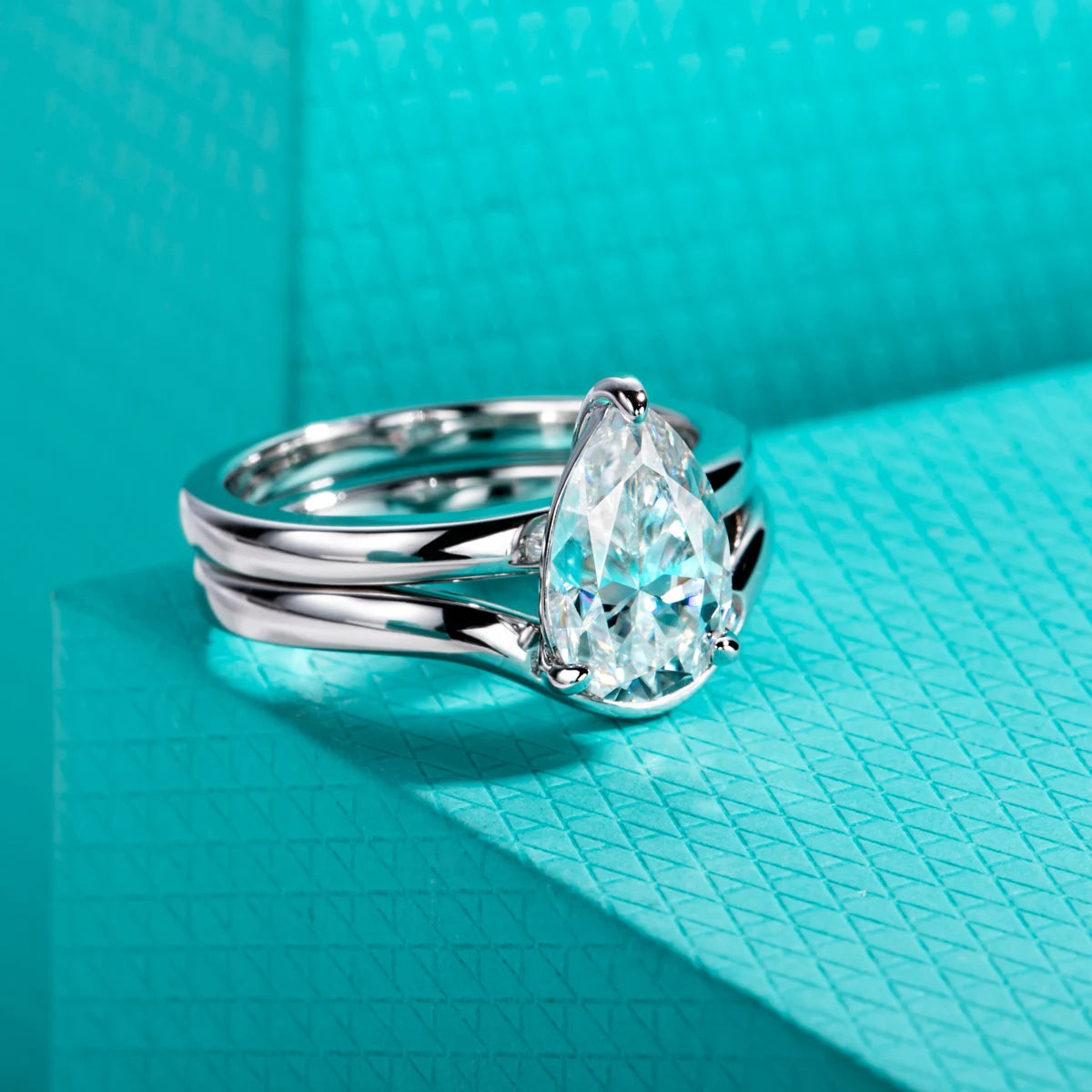 Pear moissanite 3ct D color VVS1 bridal set, engagement ring and plain band — Aurora Moissanite