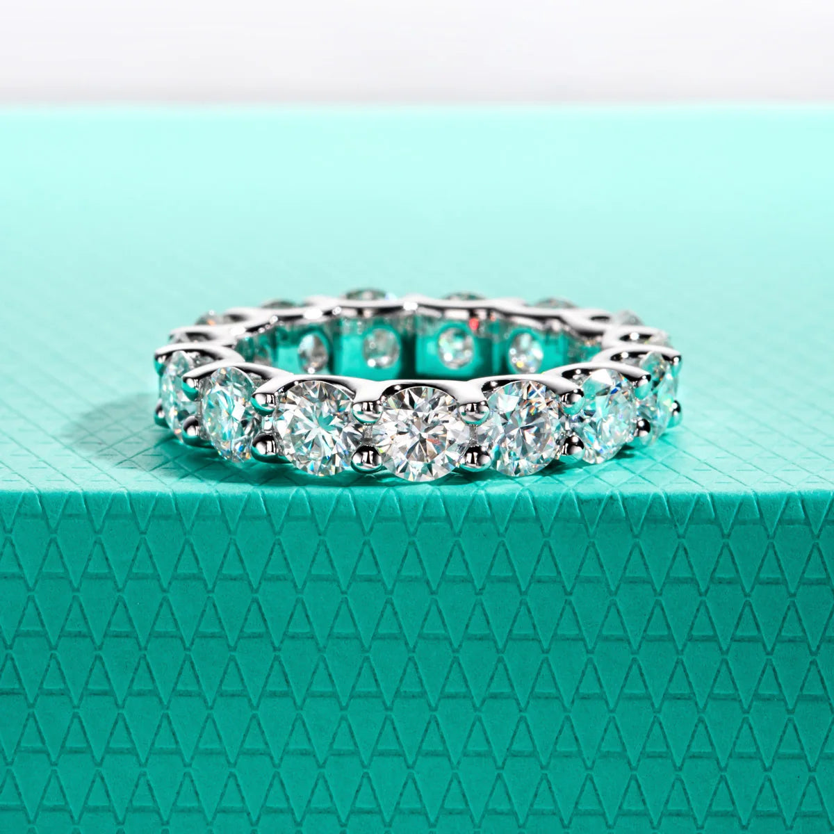 The Loop Band — 4.5mm moissanite eternity ring, front view, S925 silver — Aurora Moissanite